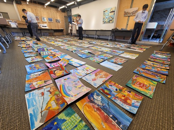 제7회 인천건축물그리기대회 심사중