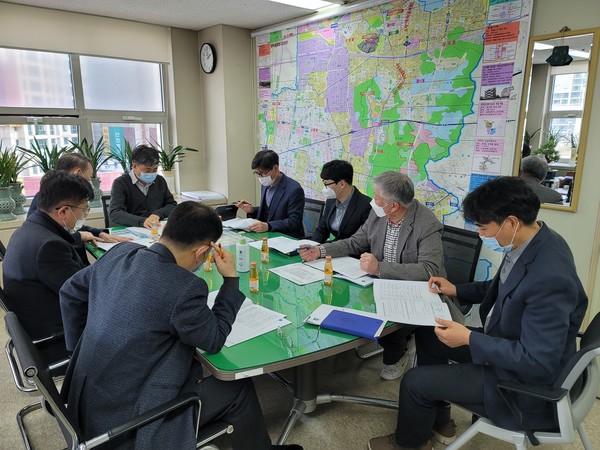 건축 조례 개정 관련 회의 모습(자료제공=부천시)