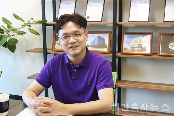 하하하건축사사무소 고성철 건축사