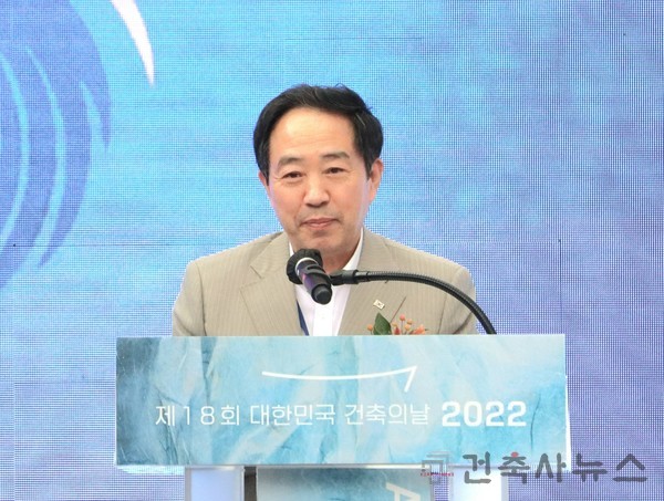  대통령 비서실 강승규 시민사회수석이 참석해 축하 인사를 전했다.