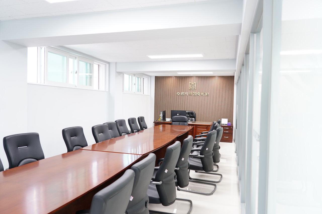 리모델링 후 수원지역건축사회 회의실(자료제공=수원지역건축사회)