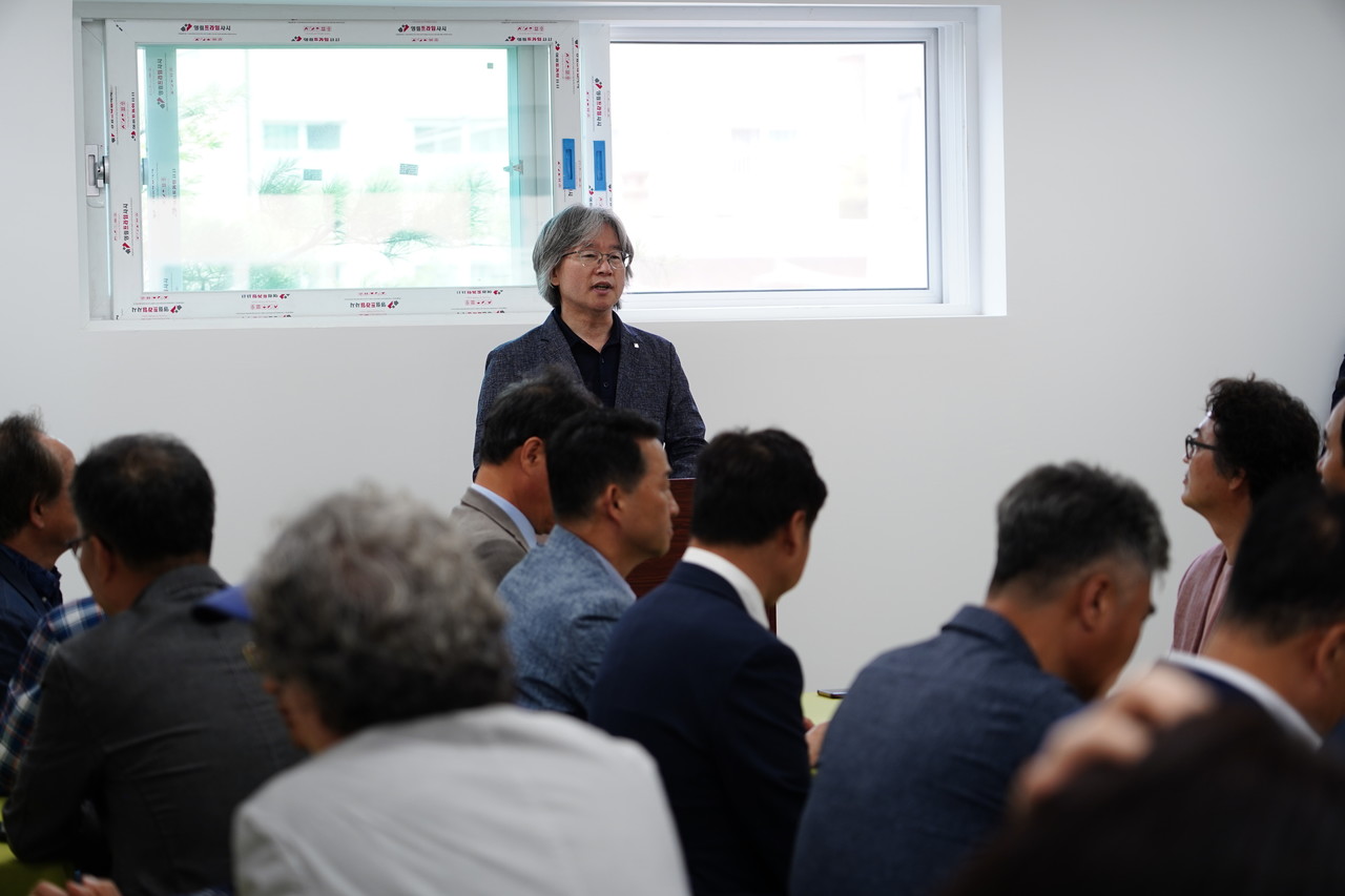 환영사 중인 이재형 수원지역건축사회 회장(자료제공=수원지역건축사회)