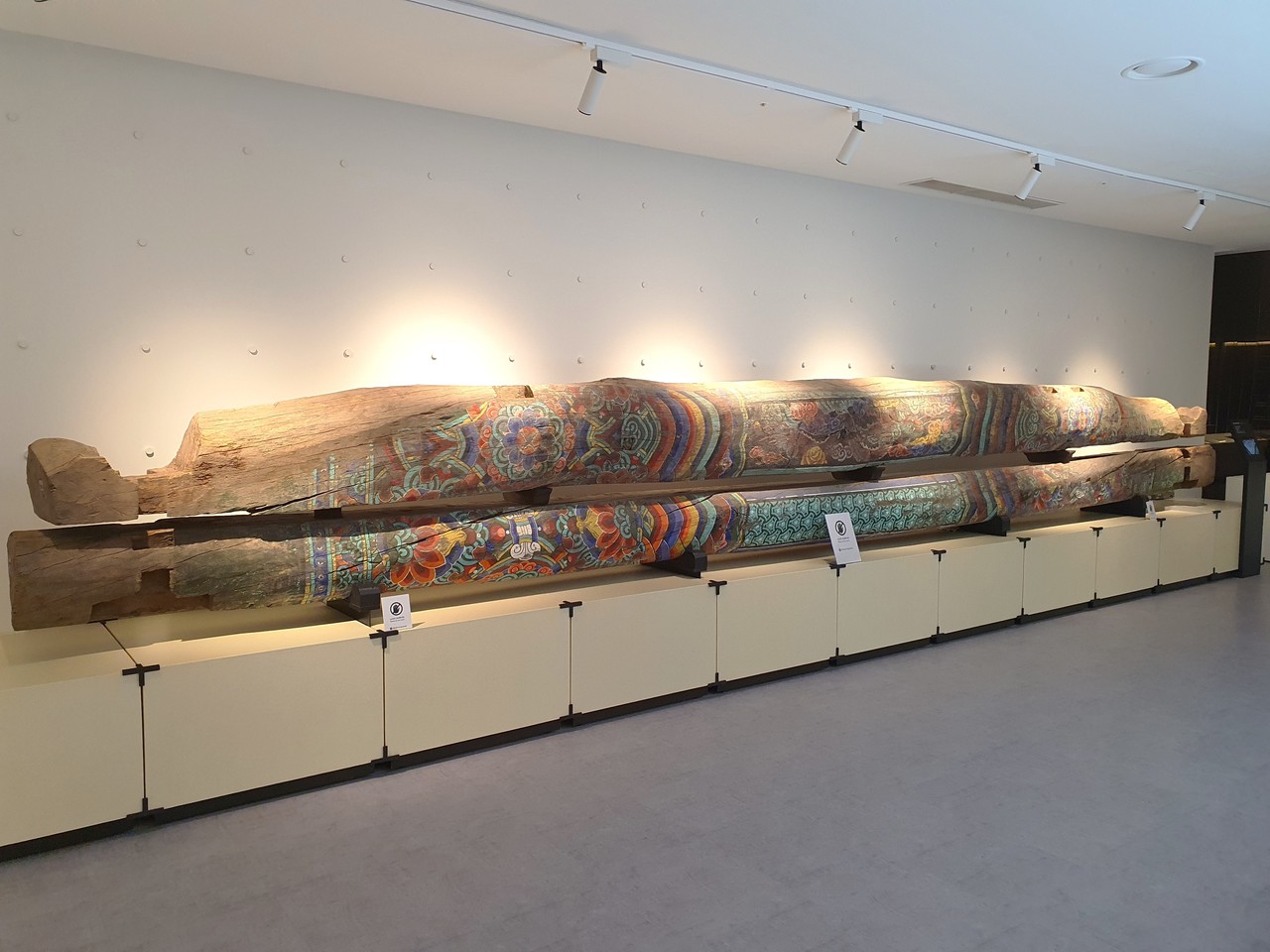  전통건축부재보존센터 전시관 내부(사진=최한녕)