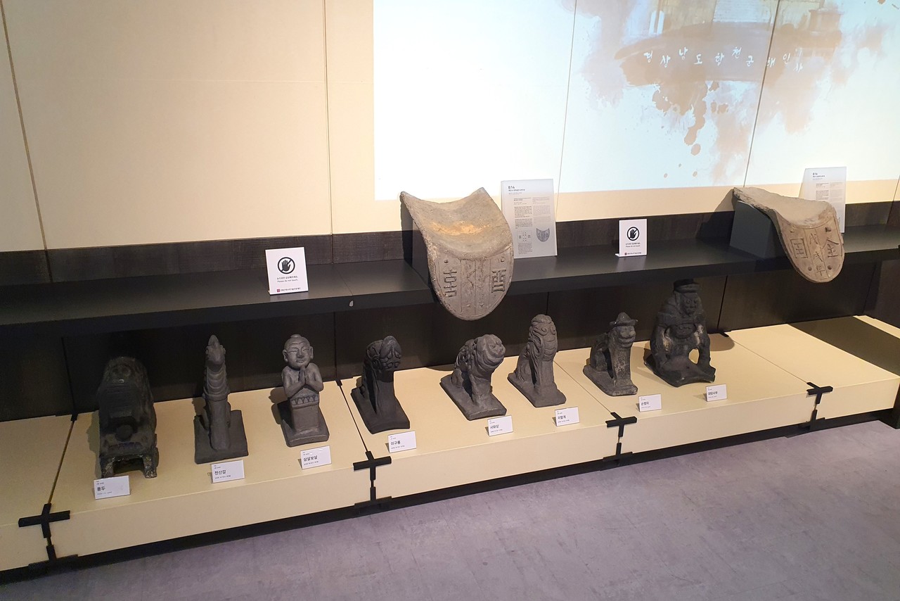  전통건축부재보존센터 전시관 내부(사진=최한녕)