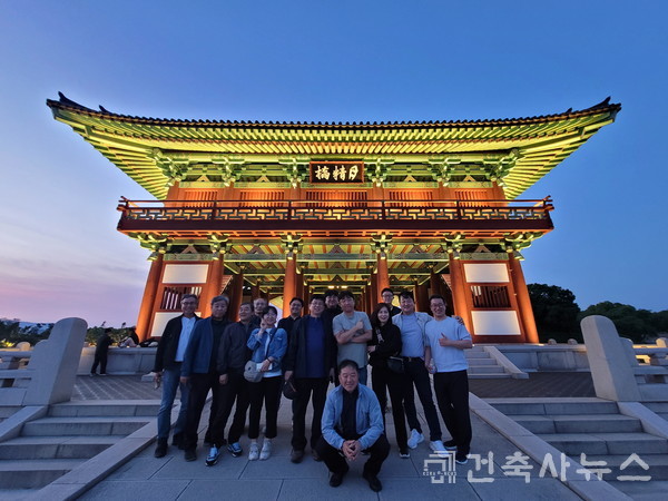 고증을 거쳐 2018년 4월 복원된 월정교에서(사진 = 부천지역건축사 감리운영회)