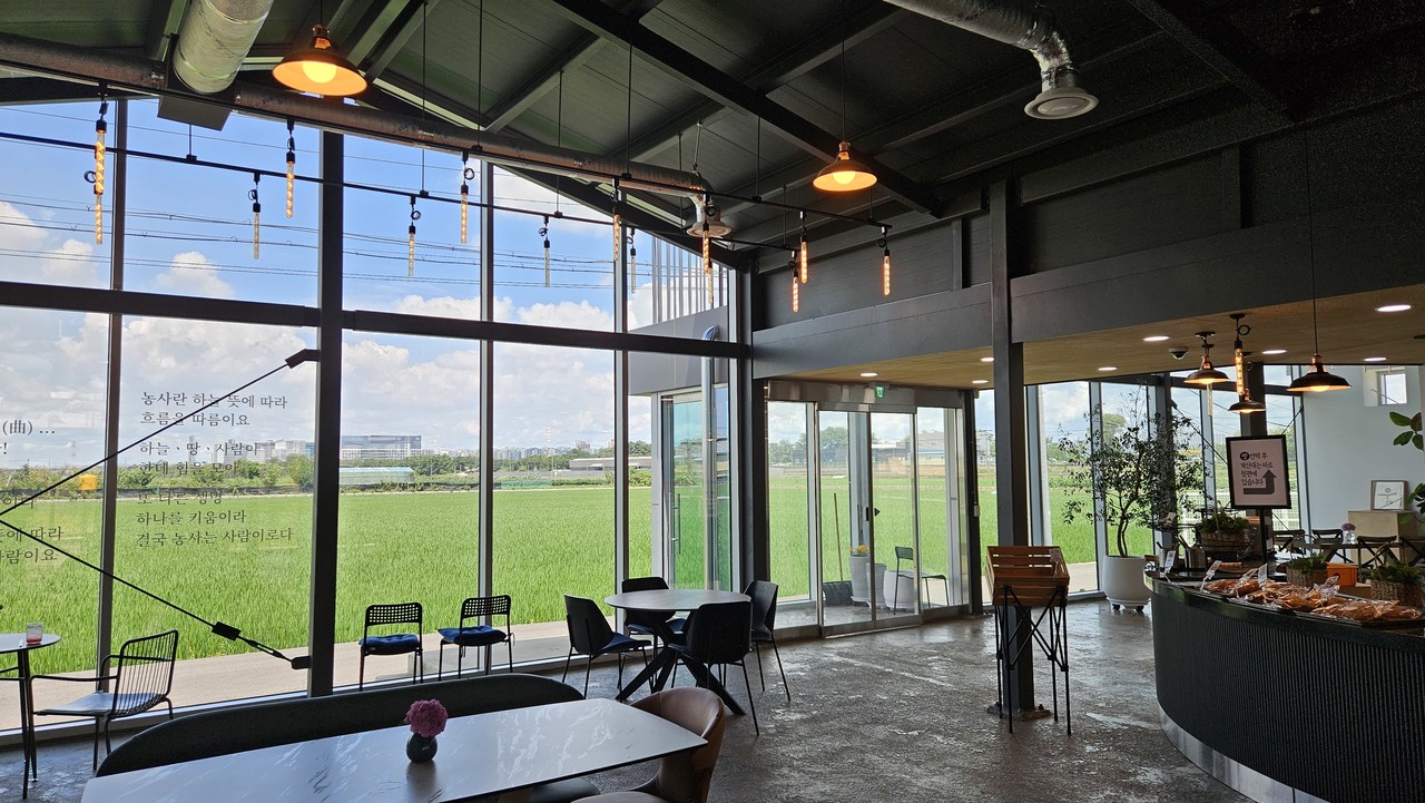 카페 내부(사진=라영희)