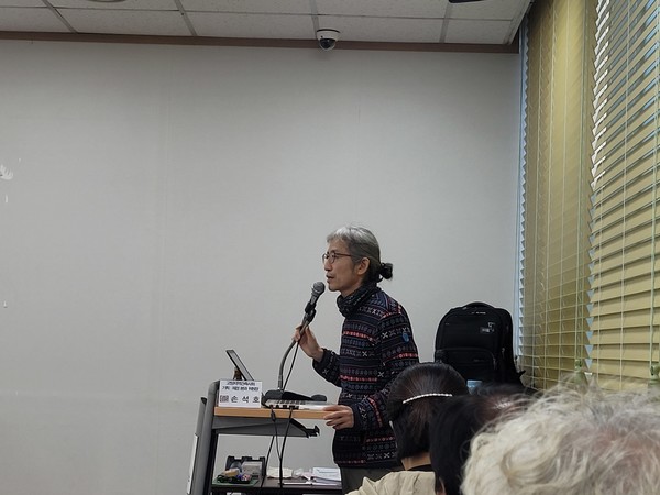 실무교육을 진행중인 허재봉 건축사(사진=정은영)