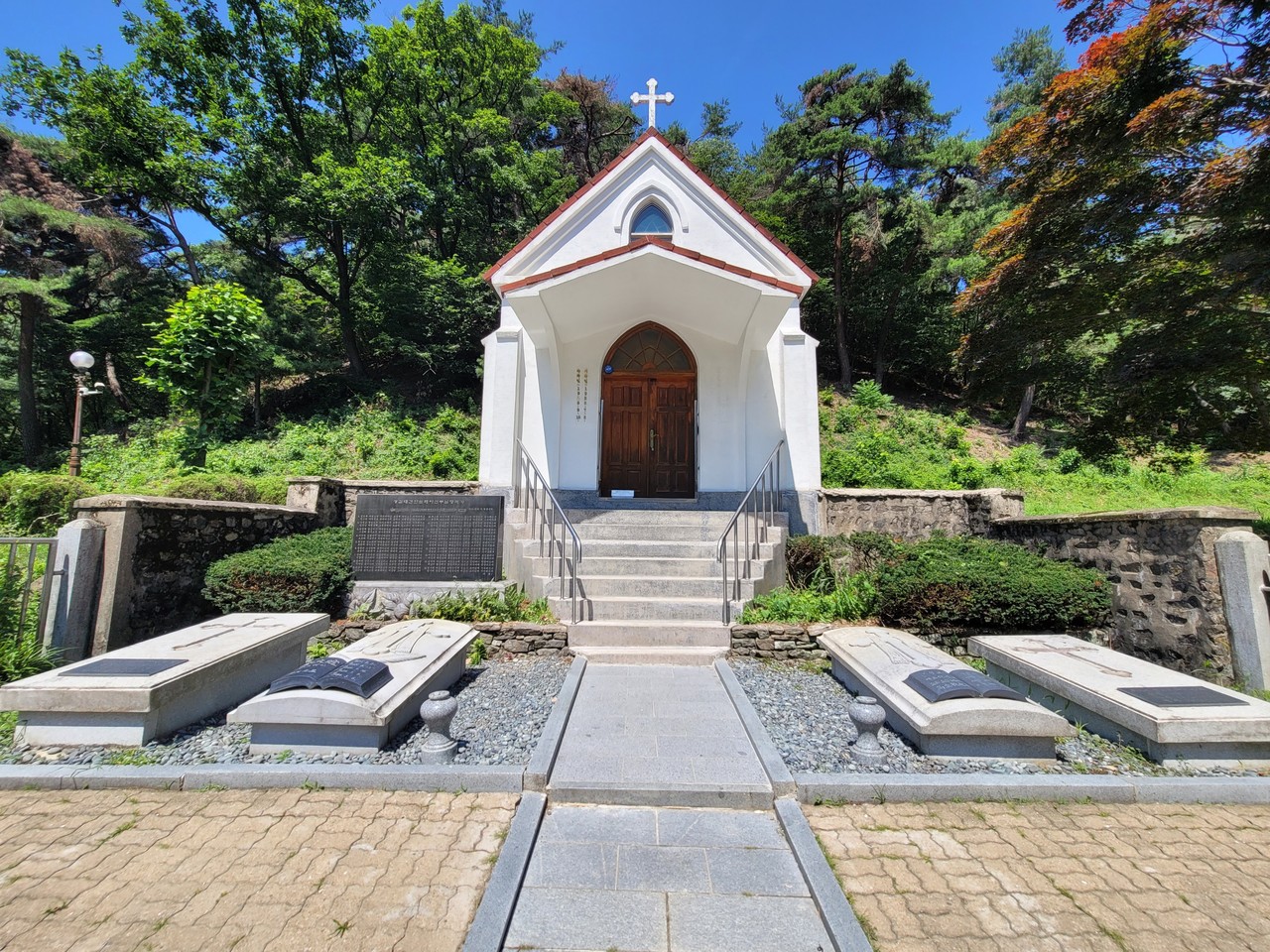 김대건 신부님 기념성당 및 묘소(사진=최연묵)