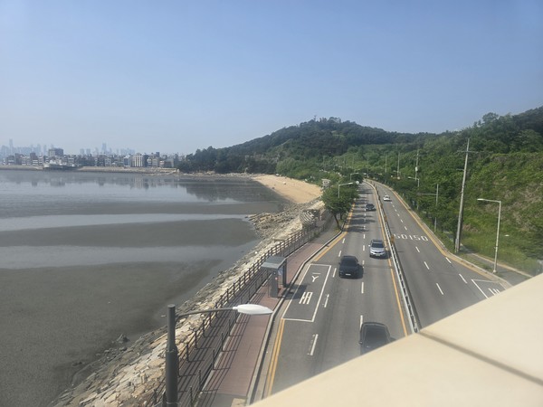 시흥오이도박물관에서 본 오이도해변(사진=변희영)